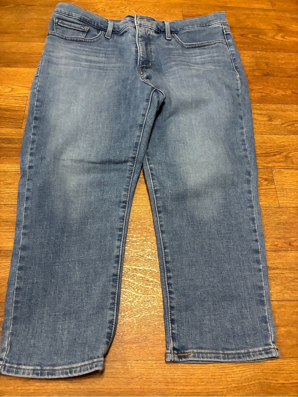 Women’s Levi’s 311 Shaping Skinny Capri Size 32
